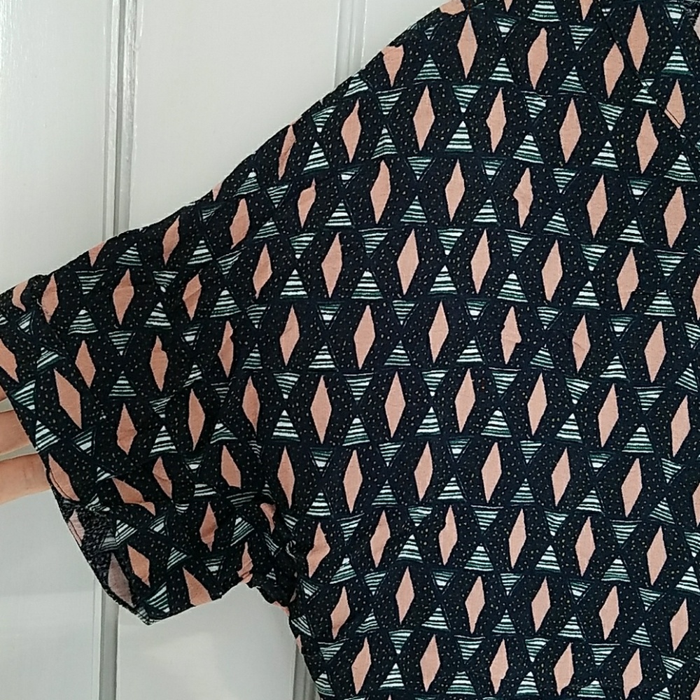 H&M blouse - Picture 2 of 4